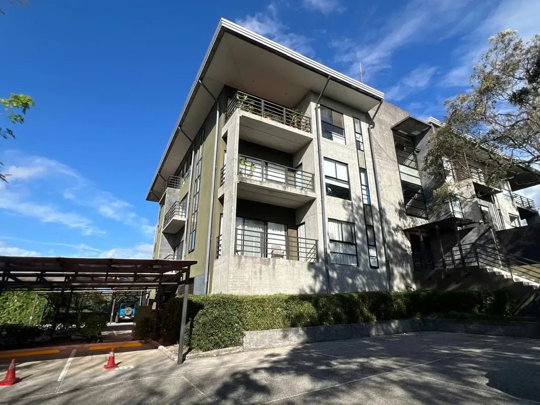 APARTMENT FOR SALE IN AZURA FLATS