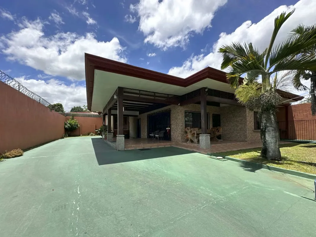 Venta de Casa en Guápiles, Pococí