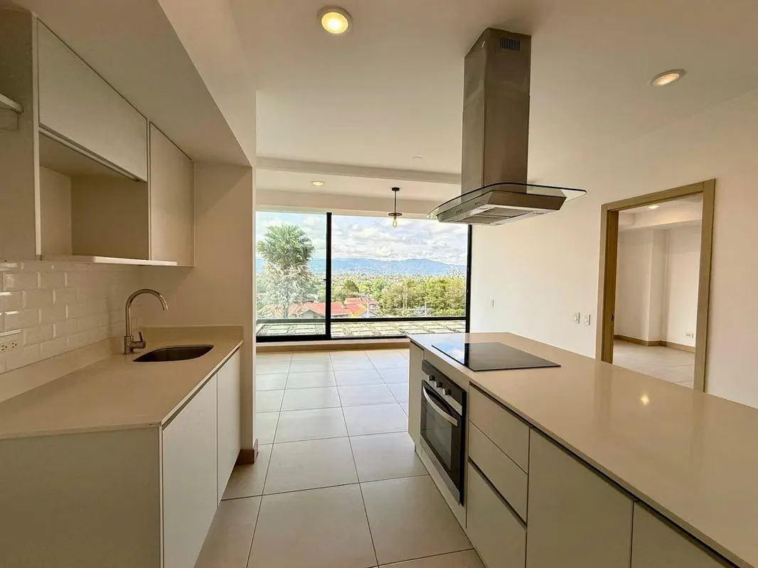Se vende hermoso apartamento en San Rafael de Montes de Oca.