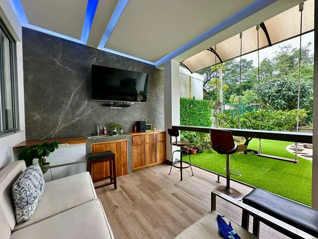 HOUSE FOR RENT IN CONDOMINIUM, POZOS*