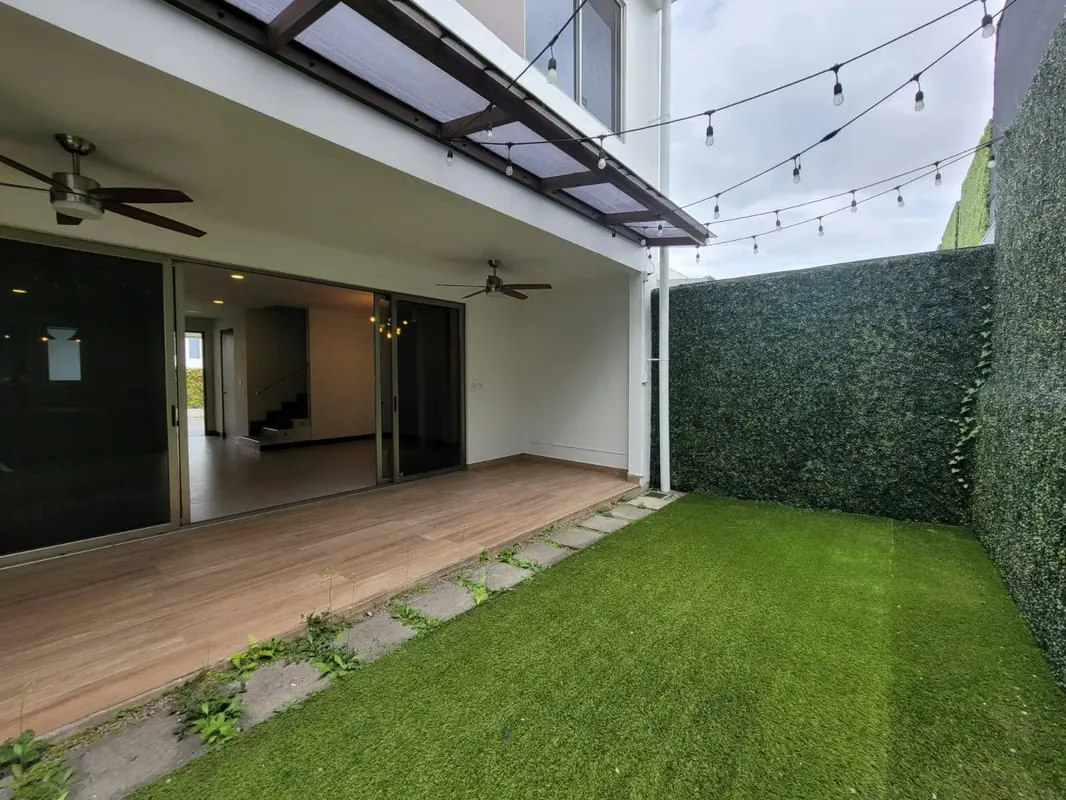 For sale condo house in San Antonio de Escazú