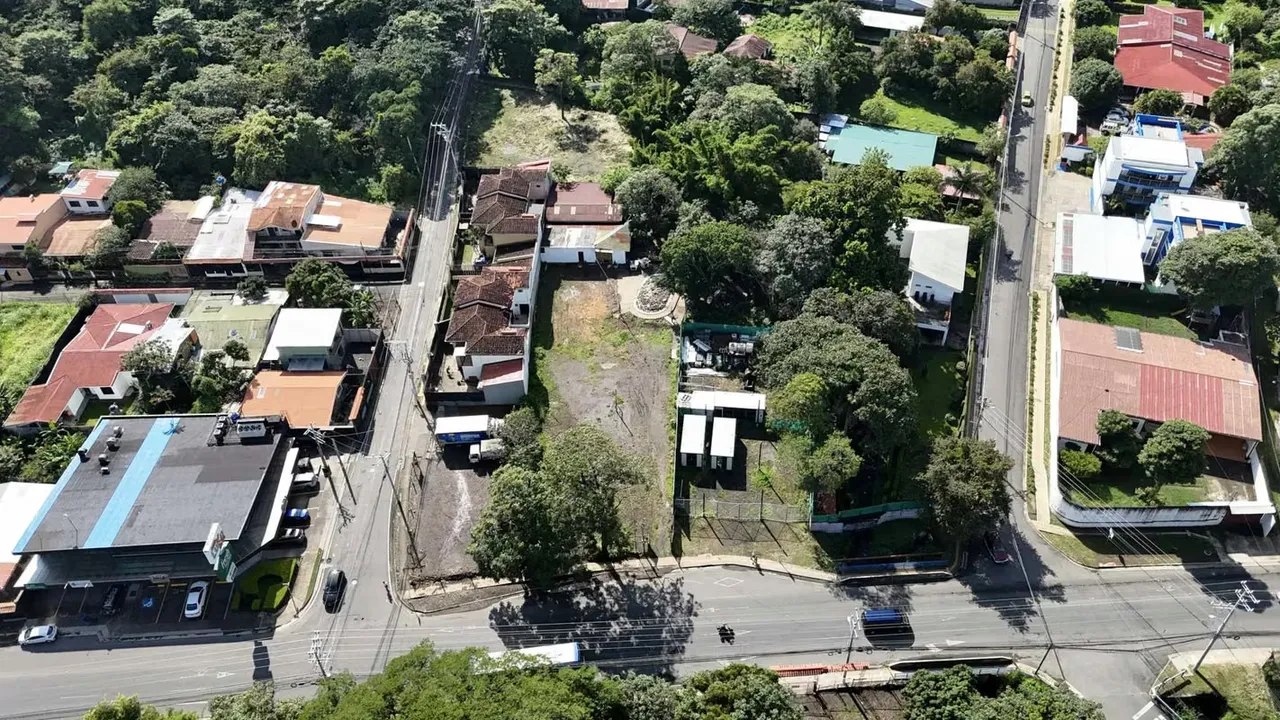 Lotes con Uso de Suelo Mixto en Venta – Río Oro, Santa Ana
