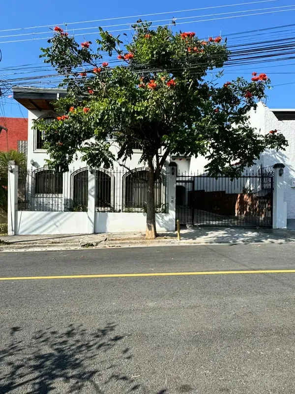 PROPERTY FOR SALE WITH 2 HOUSES IN TREJOS MONTEALEGRE, ESCAZU