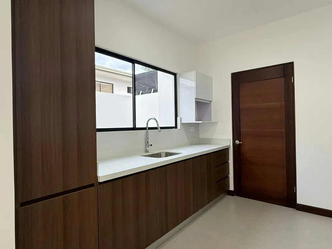 GRAN OPORTUNIDAD, VENTA DE CASA EN CONDOMINIO DISTRITO SAN JUAN, CARTAGO