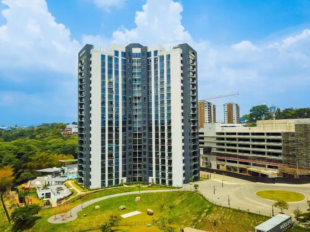 Apartamento moderno en venta – Torre Núcleo, La Sabana