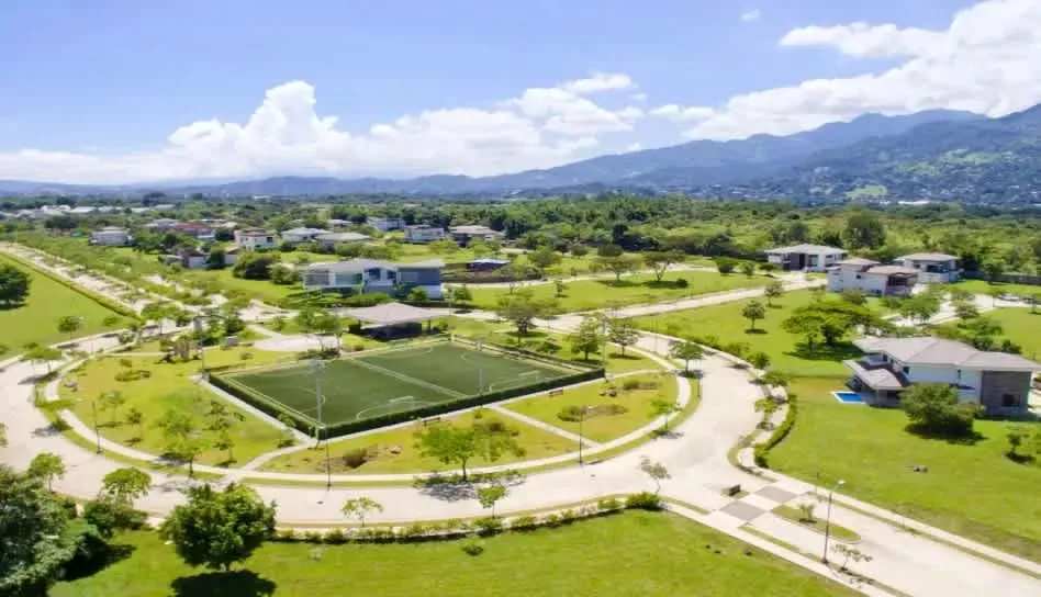 Venta Casa en Alajuela Hacienda Espinal | 455 m² y Club House, Piscina y Seguridad 24/7