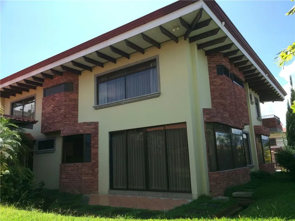 id 41284 Hermosa casa en venta en Residencial Altamonte