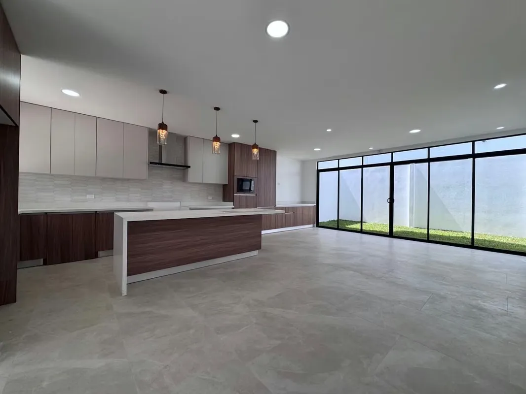 Brand new beautiful house in Aqua condominium, very well located with 24/7 security, close to the old road (calle vieja) and the main ...