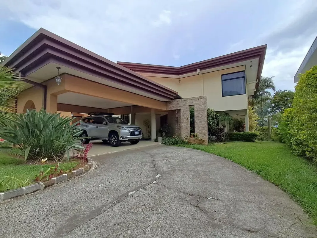 Venta de Casa en San Rafael Heredia