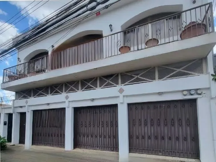 Venta de Edificio con uso mixto en Curridabat