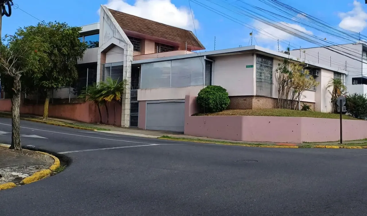 Venta Casa en Francisco Perata, San José - Oportunidad de Inversión- -