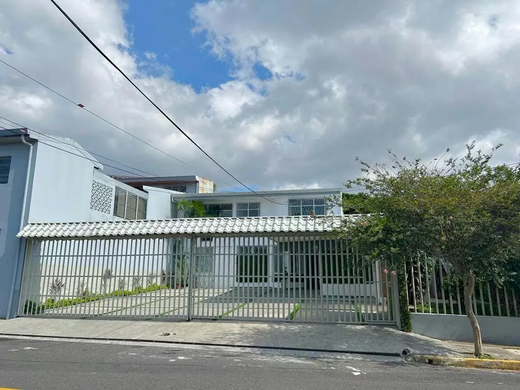 Oficina en Barrio Escalante. Dep 50% solamente !!