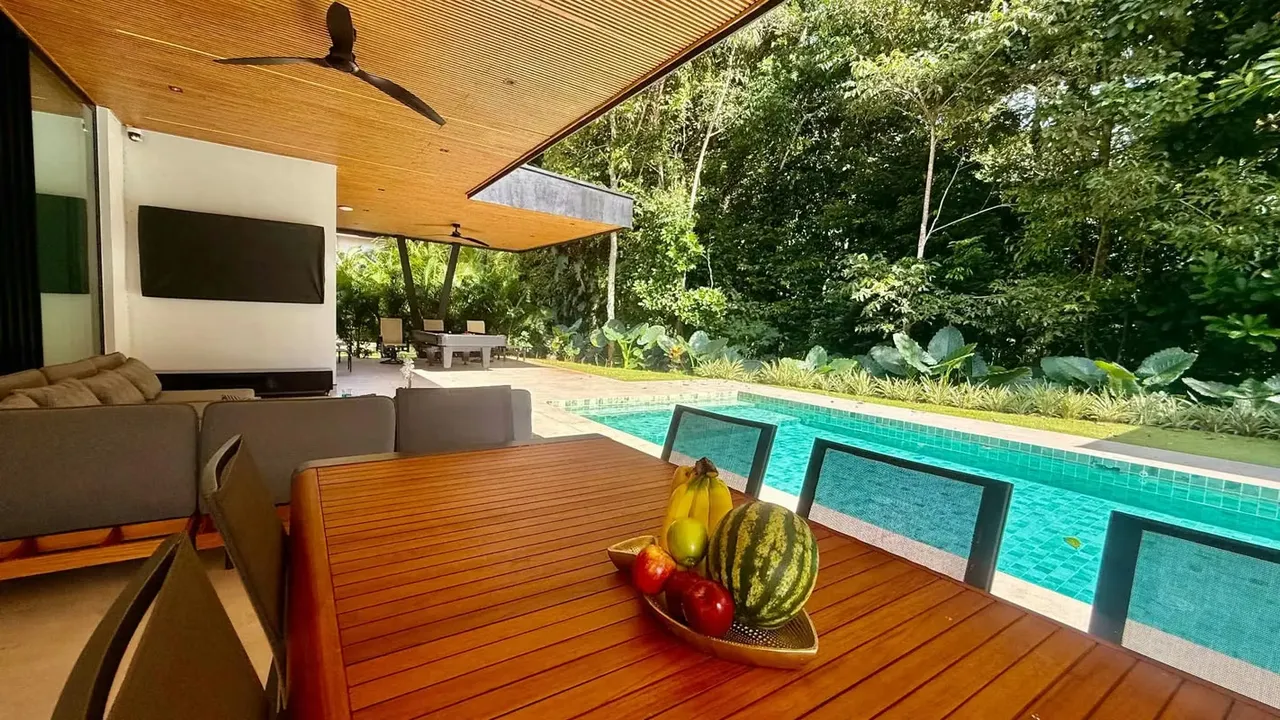 Villa de lujo 4 hab ultra moderna con piscina en Herradura, Costa Rica
