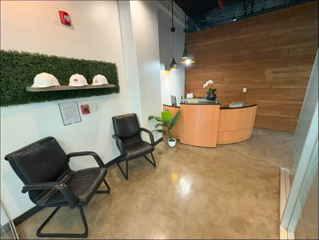Espacio de oficina en alquiler o venta en Santa Ana – 125 m²