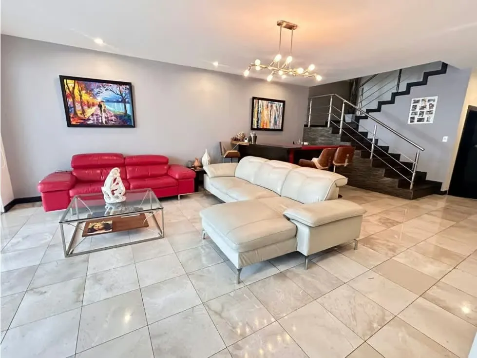 Venta de casa en Pinares, Curridabat