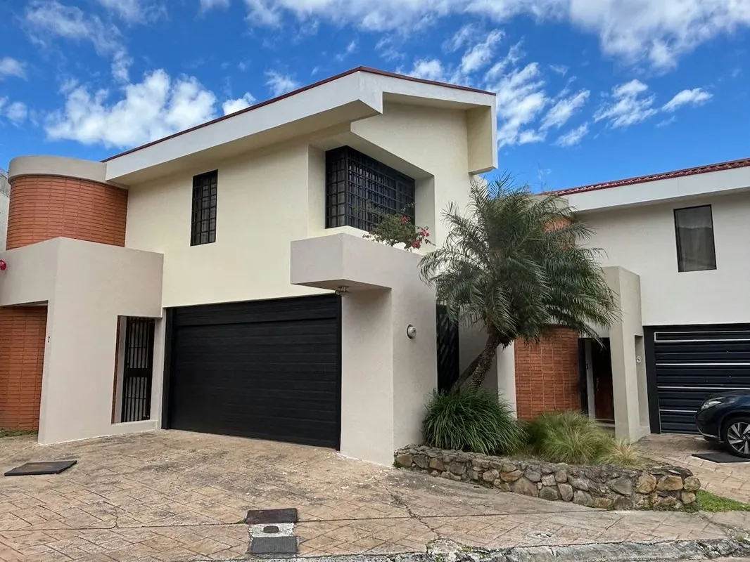 VENTA O ALQUILER DE CASA EN CONDOMINIO BONAIRE - ESCAZU