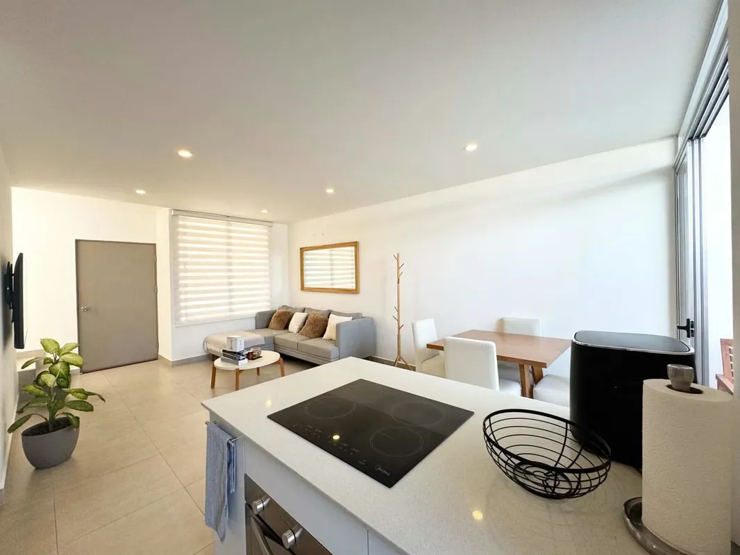 HOUSE FOR RENT IN CONDOMINIUM, SANTA ANA