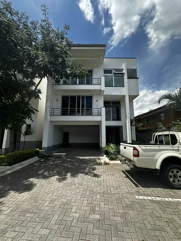 VENTA DE APARTAMENTO EN VÍA ESCAZÚ GUACHIPELÍN