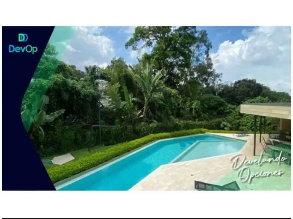 Alquiler de Casa de LUJO, en Condominio, Escazú. Con Línea Blanca.