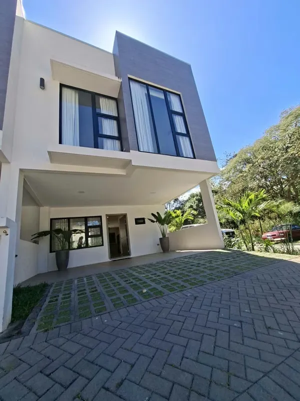 EXCLUSIVO Y MODERNO. FULL AMENIDADES. CASAS EN CONDOMINIO.