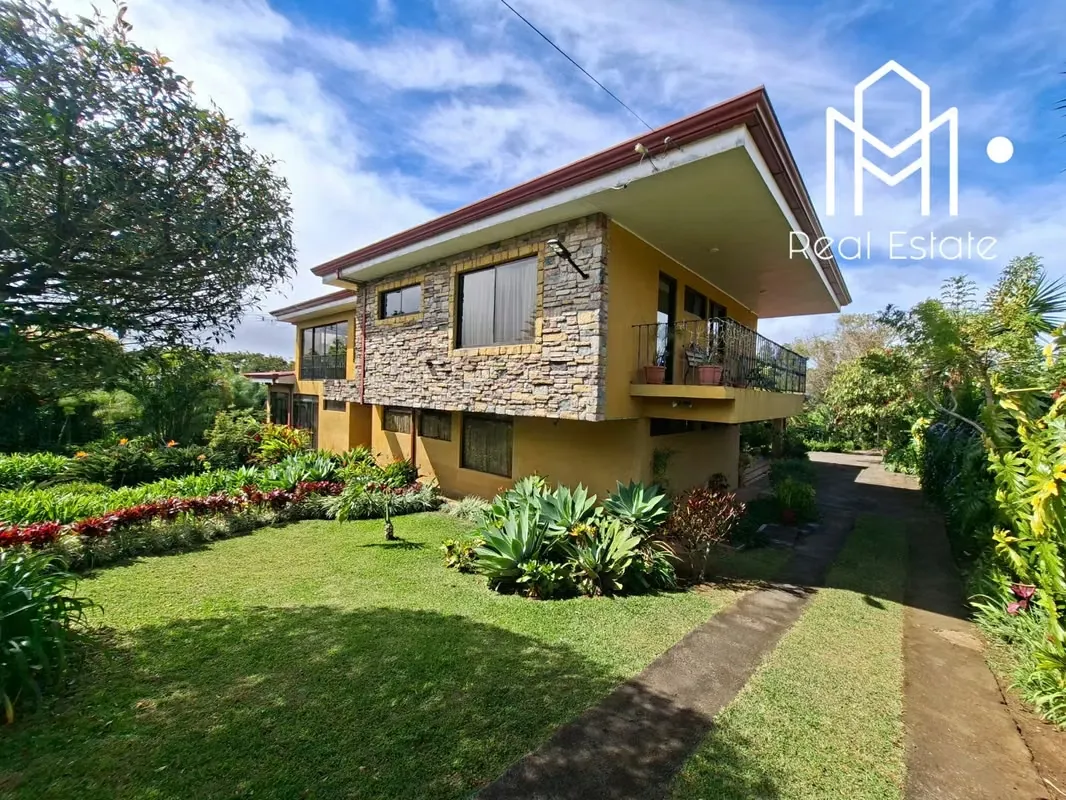 Casa En Venta En San Isidro De Heredia