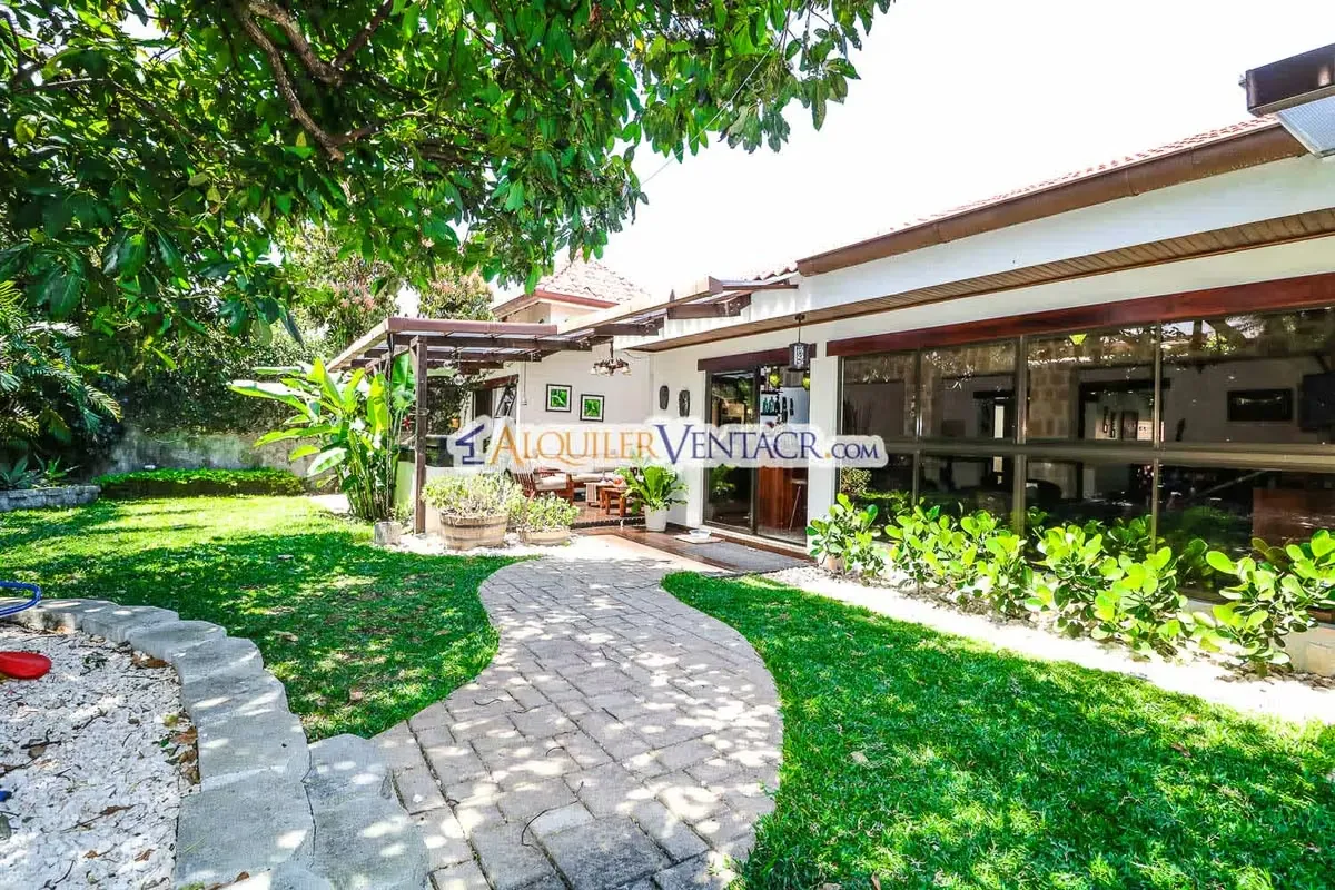 For Sale – Beautiful One-Story Home in Trejos Montealegre, Escazu