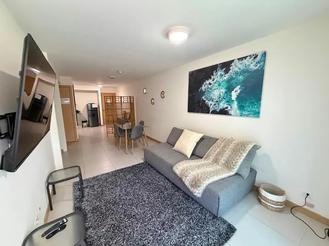 Apartamento en Torres de Heredia, ideal para inversión.
