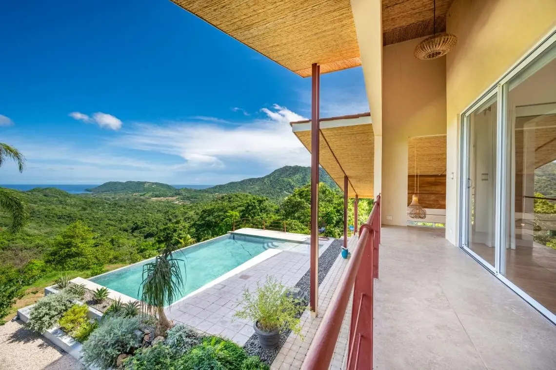 Casa Mistral, Magnífica Casa con Vista al Mar en Potrero