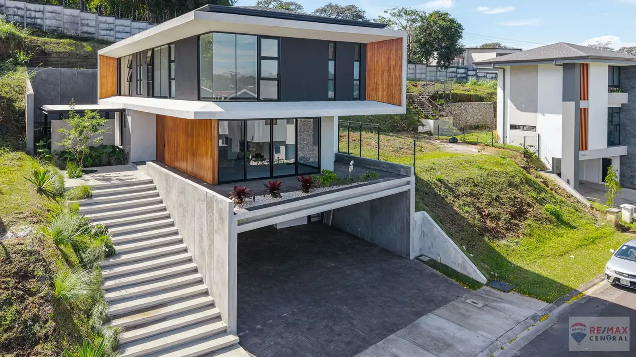 FOR SALE Brand-New Luxury Home – Francosta Gated Community, Heredia, Costa Rica
