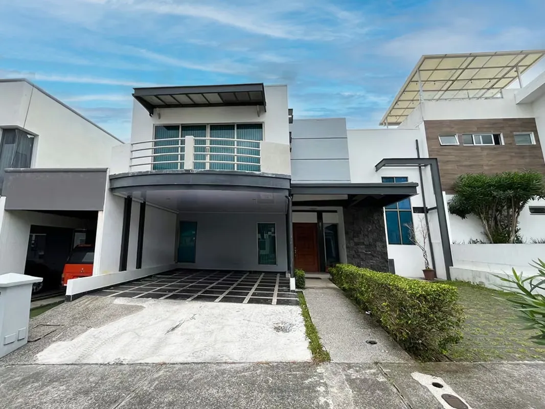 Venta de Casa en Montes de Oca