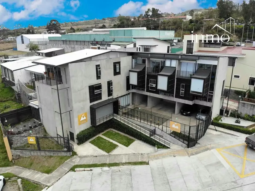 Building for Sale in Oreamuno, Cartago – 5 Apts and 1 Commercial Space