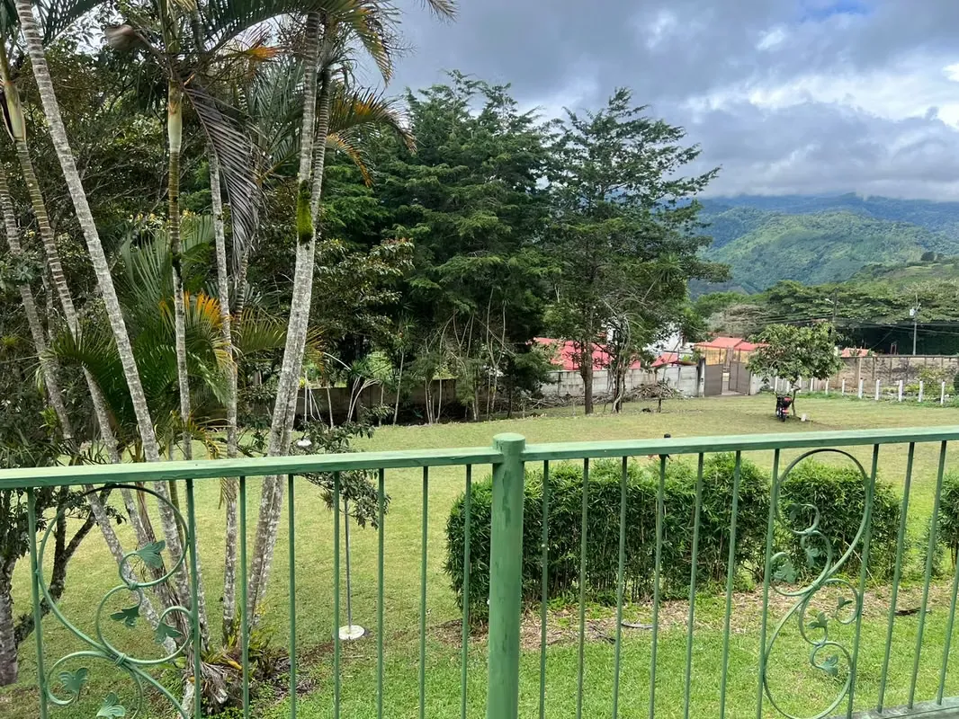 Preciosa propiedad en Paraíso de Cartago a 2 minutos del centro MM