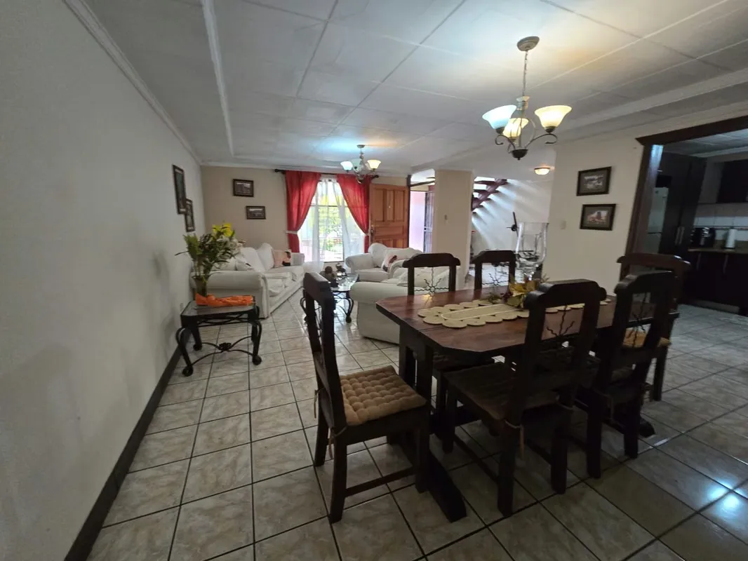 Venta de casa independiente en San Joaquin de Flores, Heredia.