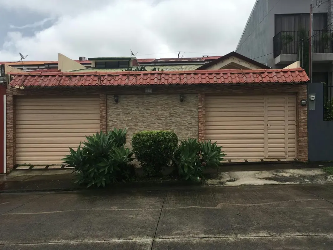 Casa en venta en Curridabat, Lomas de Ayarco sur. ID25544 KA