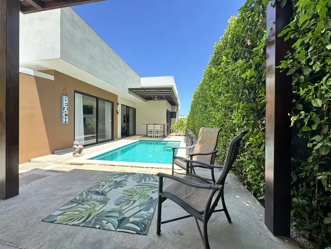 Moderna Casa con Piscina Privada – Playas del Coco