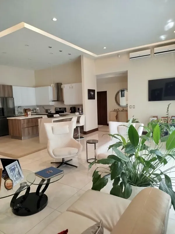 Hermosa casa de una planta amueblada en RENTA ubicada en Rhormoser