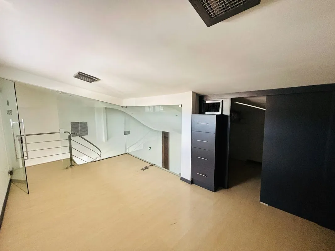 COMMERCIAL PREMISES FOR SALE ON BOULEVARD LINDORA SANTA ANA