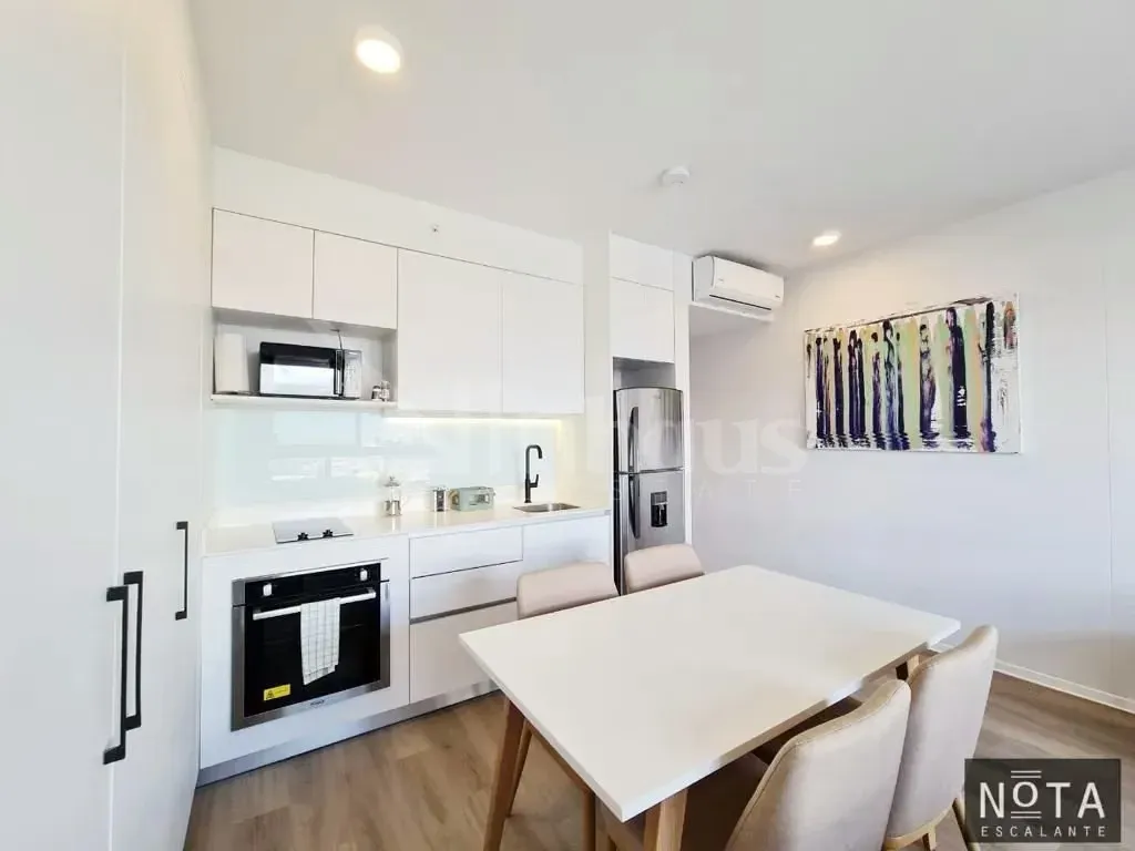 Se vende apartamento tipo estudio en torre de lujo ubicada en el Barrio Escalante.