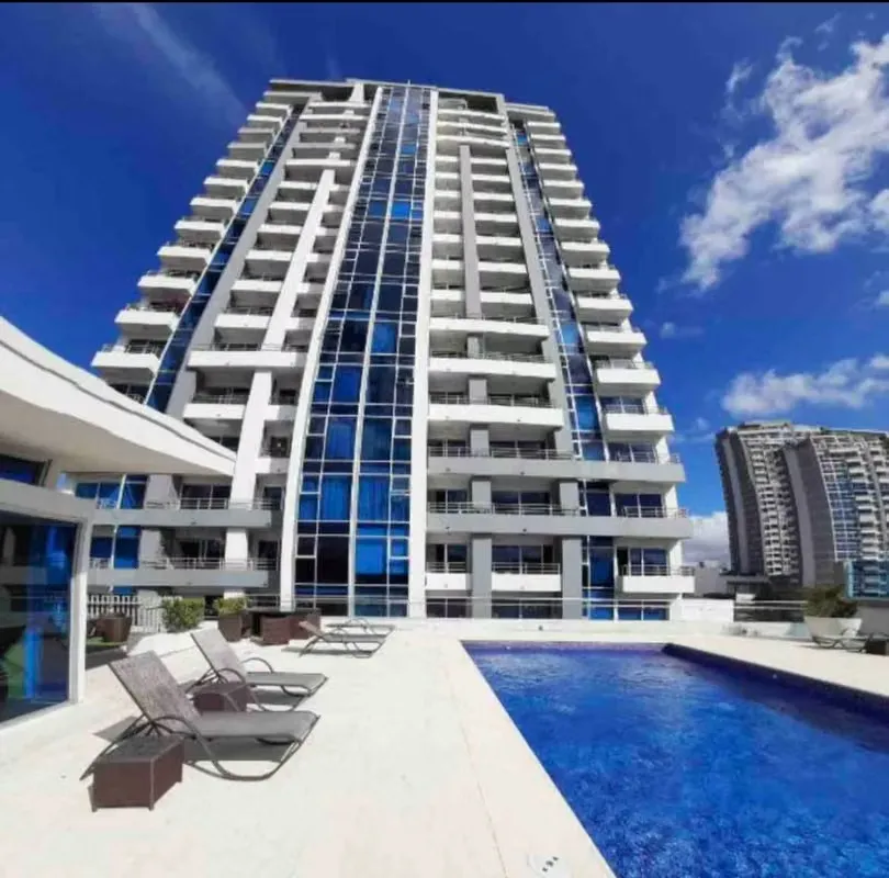SE VENDE APARTAMENTO EN PISO 16, LATITUD YOSES, CON HERMOSÍSIMA VISTA AL SUR DE LA CIUDAD