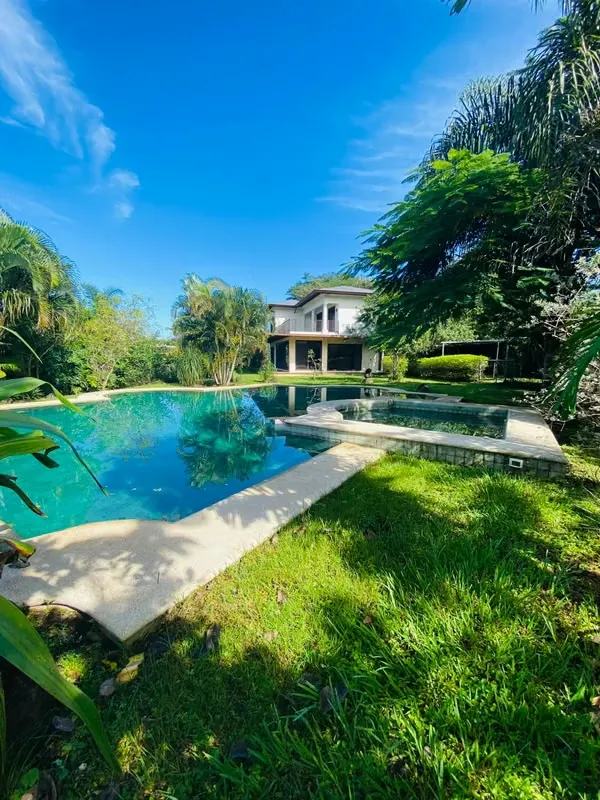 PROPERTY FOR SALE WITH MAIN HOUSE AND GUEST HOUSE