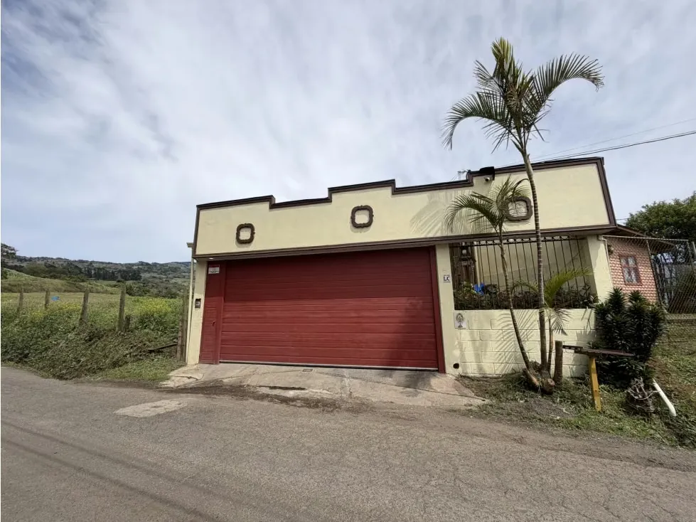 Venta de casa en Cipreses de Oreamuno