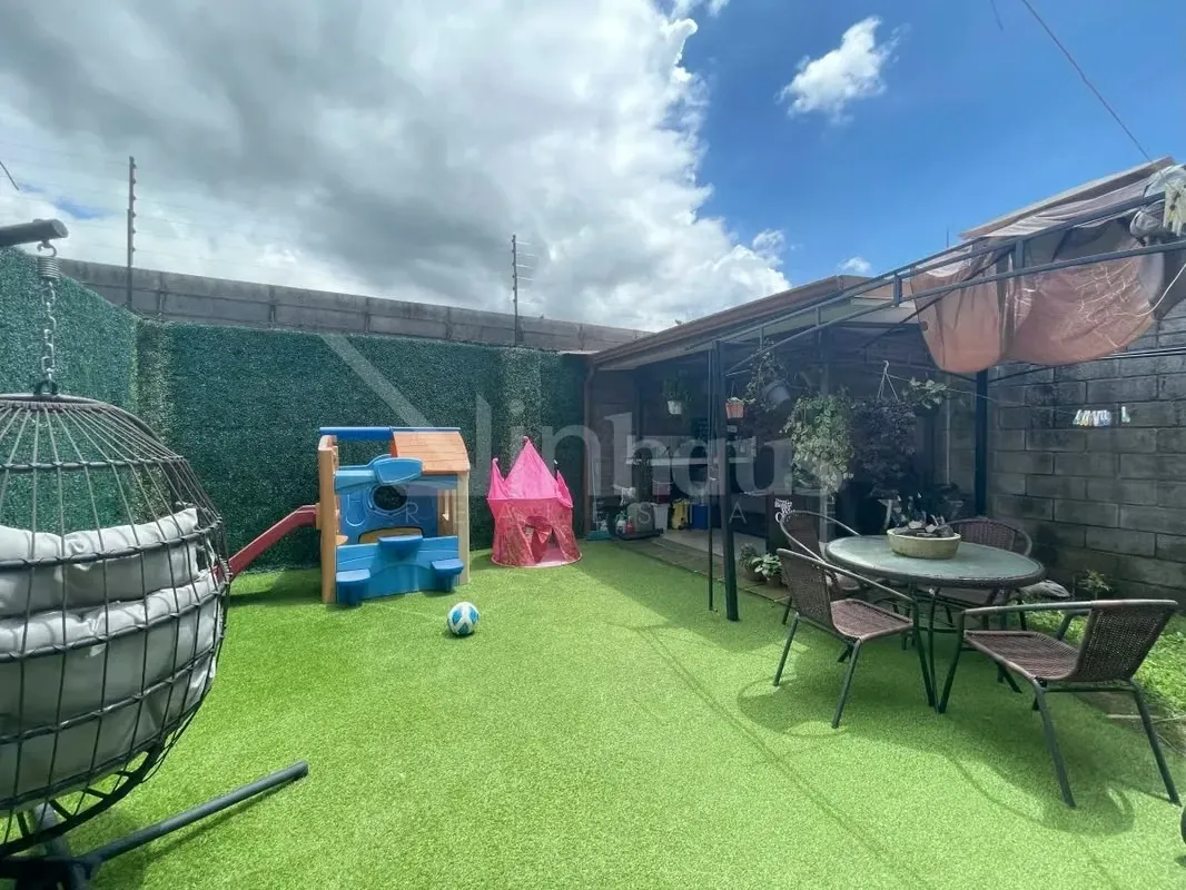 id # 39973 Venta de casa en condominio La Floresta