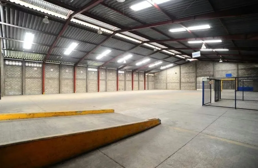 Are you looking to buy a large warehouse in La Uruca?