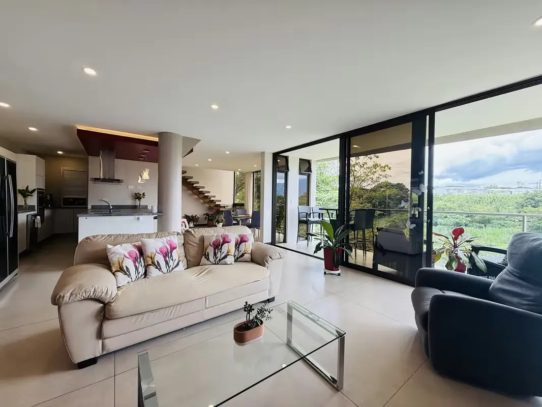 Living in Francosta, one of the most exclusive residential communities in Heredia, is synonymous with prestige, security, and comfort. In ...