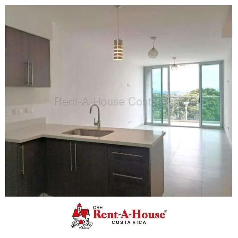 Apartamento en Alquiler en Condominio Altamira – Heredia | Vista a las Montañas y Amenidades Premium