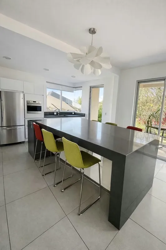 Venta | Apartamento en primera planta en Santa Ana