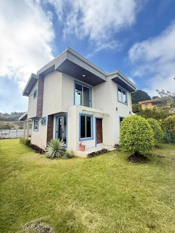 BEAUTIFUL HOUSE FOR SALE in Concepción de San Rafael de Heredia