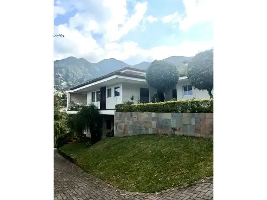VENTA / Lujosa Propiedad (Permiso de Uso Comercial), Escazú