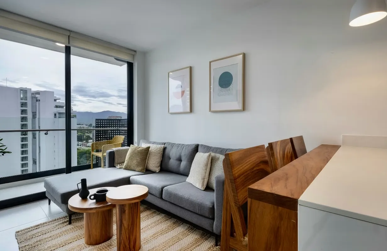 VENTA AMOBLADO 2 HABTACIONES PISO ALTO EN TORRE NUNCIATURA