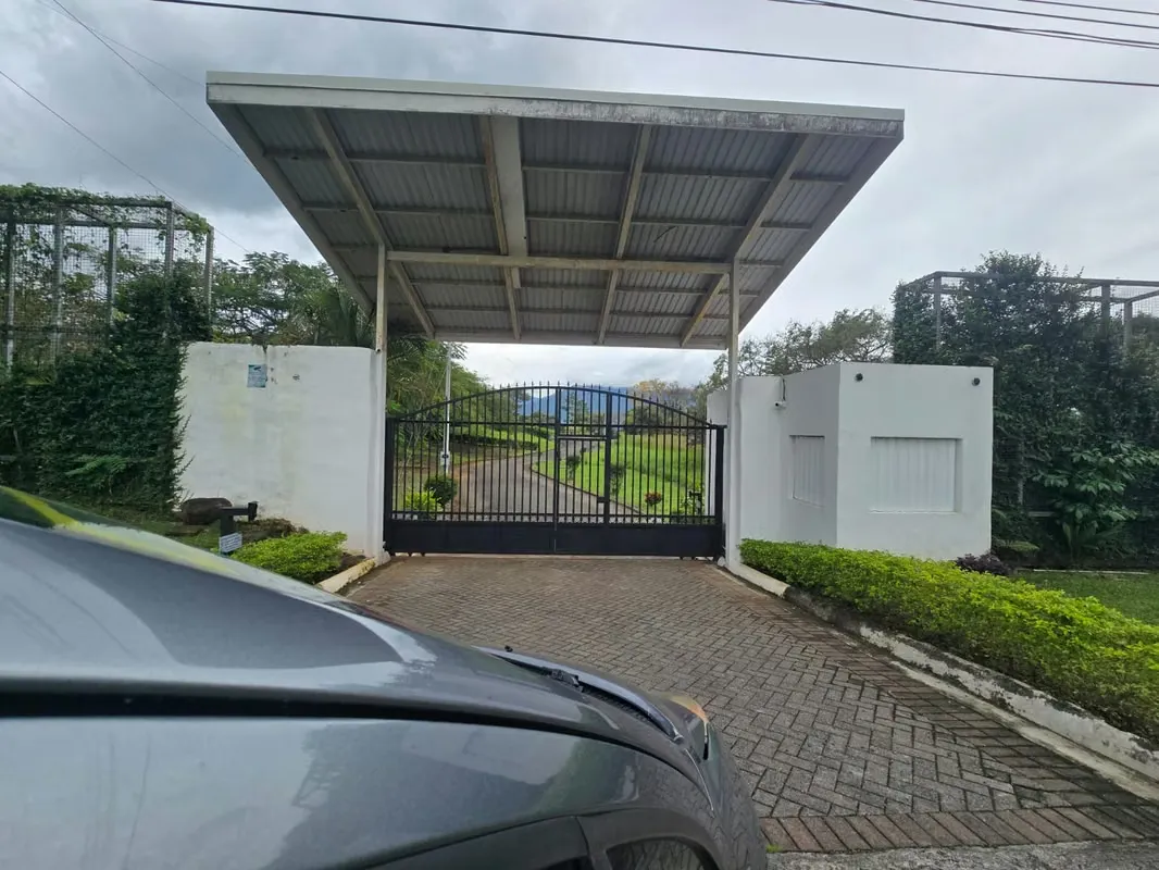 Lote en Venta en Condominio Serena